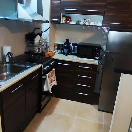 уютен двустаен с прекрасна гледка * 大特尔诺沃